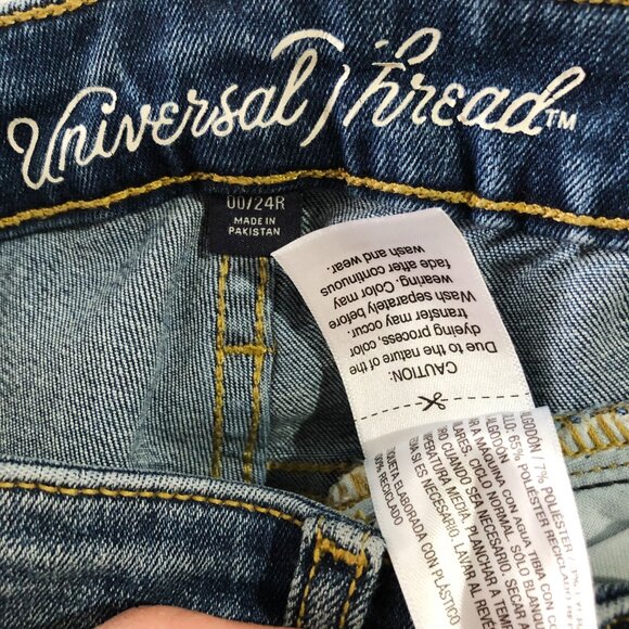 Universal Thread Womens Sz 00/24R Blue High Rise Bermuda Distressed Denim Shorts - Picture 6 of 8